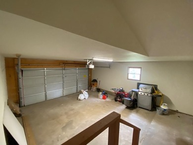 Mountain respite on beautiful accessible and expansive lot, at - photo 32