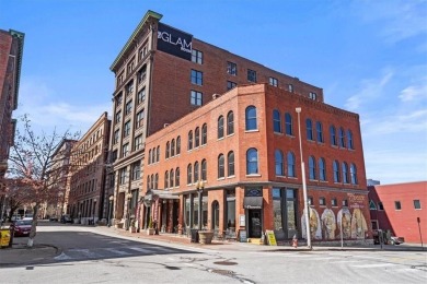 Live in the heart of Kansas City's Garment District at the