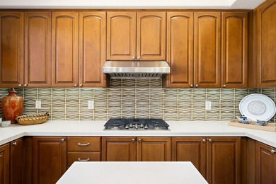 This beautiful & meticulously maintained Acacia-4 sits on an