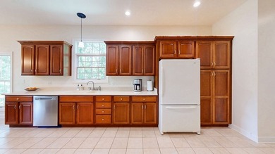 Custom Built Brick Beauty Immaculate 4/5 bedroom home w/ full - photo 9