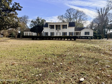 Yazoo River Home For Sale in Greenwood Mississippi