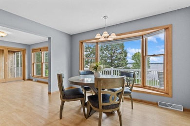 Grand family compound on the coveted IL Avenue area of Green - photo 16