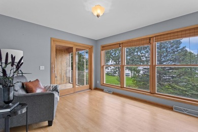 Grand family compound on the coveted IL Avenue area of Green - photo 19