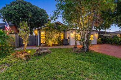 Investor's Dream Opportunity! Welcome to this charming - photo 1
