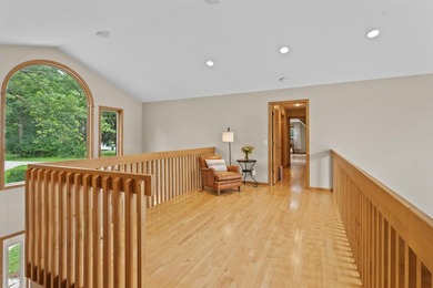 Grand family compound on the coveted IL Avenue area of Green - photo 29
