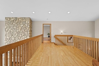 Grand family compound on the coveted IL Avenue area of Green - photo 37