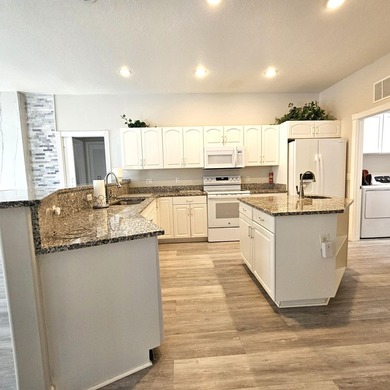 Assumable Mortgage at low interest rate !! Corner Lot, half of - photo 4