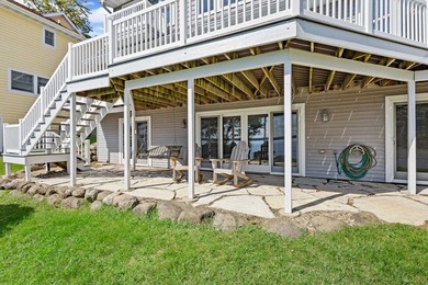 Grand family compound on the coveted IL Avenue area of Green - photo 57