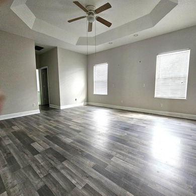 Assumable Mortgage at low interest rate !! Corner Lot, half of - photo 9