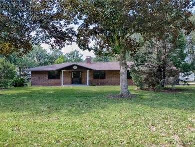 Lake Home For Sale in Leesburg, Florida