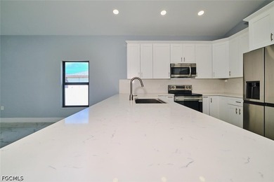 Welcome to this exceptional home in the highly sought-after area - photo 11
