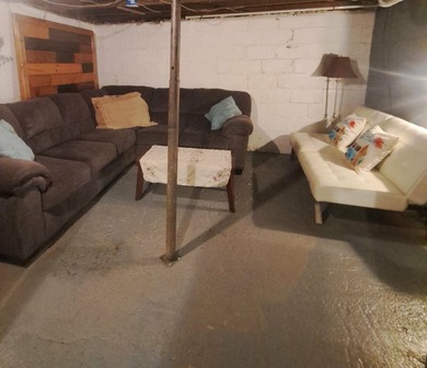Want a low cost utility home on the edge of town? This is it! - photo 11