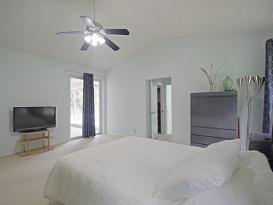 Welcome to this beautifully maintained custom-built 4-bedroom - photo 11