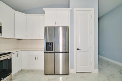 Welcome to this exceptional home in the highly sought-after area - photo 13