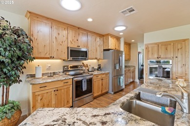 One-Level Home, SHOP, Additional Structure & 11+ Acres with Golf - photo 13