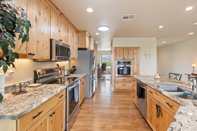 One-Level Home, SHOP, Additional Structure & 11+ Acres with Golf - photo 14