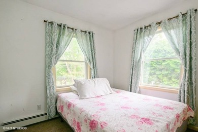 Welcome to 170 Fort Pond Blvd, a charming single-family Saltbox - photo 17