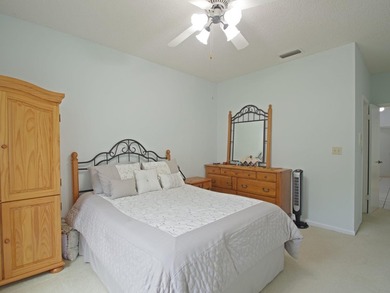 Welcome to this beautifully maintained custom-built 4-bedroom - photo 17