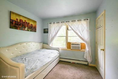Welcome to 170 Fort Pond Blvd, a charming single-family Saltbox - photo 18
