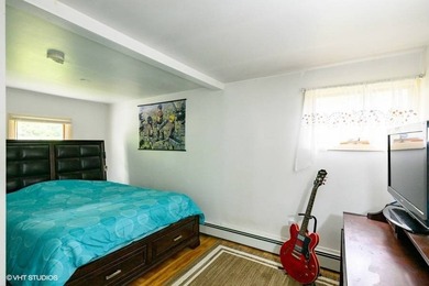 Welcome to 170 Fort Pond Blvd, a charming single-family Saltbox - photo 19