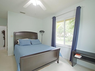 Welcome to this beautifully maintained custom-built 4-bedroom - photo 19