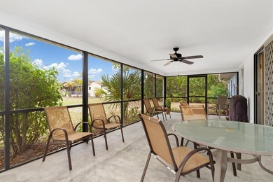 Beautifully updated 2 bedroom, 2 bath, 2 car garage home with - photo 21