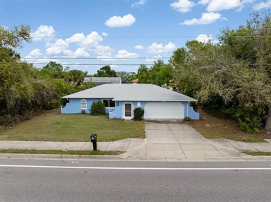 Beautifully updated 2 bedroom, 2 bath, 2 car garage home with - photo 29