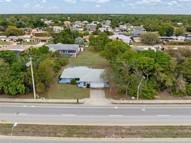 Beautifully updated 2 bedroom, 2 bath, 2 car garage home with - photo 33