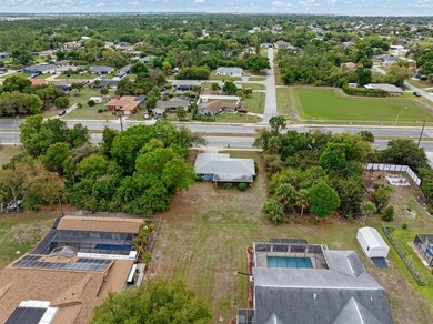 Beautifully updated 2 bedroom, 2 bath, 2 car garage home with - photo 36