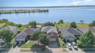 Lake Home Sale Pending in Dallas, Texas