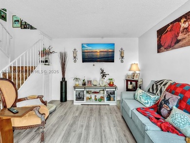 Welcome to this charming 2-bedroom, 1.5-bath townhouse located - photo 6