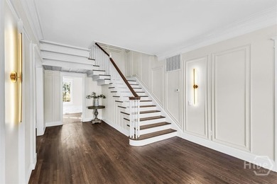 Experience luxury living in this fully renovated Savannah - photo 13
