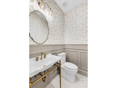 Experience luxury living in this fully renovated Savannah - photo 26