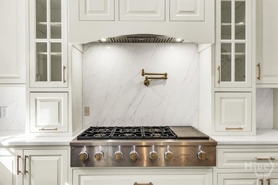 Experience luxury living in this fully renovated Savannah - photo 31
