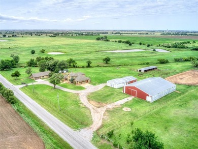 Exceptional equestrian property offering a well-maintained home - photo 5