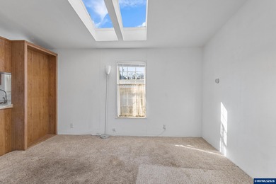 Affordable 2 bed, 2 full bath home in quiet Lebanon community