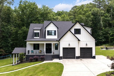 (private lake, pond, coastal) Home For Sale in Ringgold Georgia