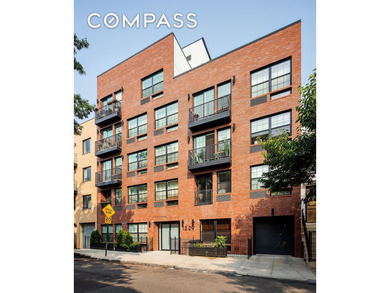 This commodious one-bedroom offers the perfect blend of light - photo 6
