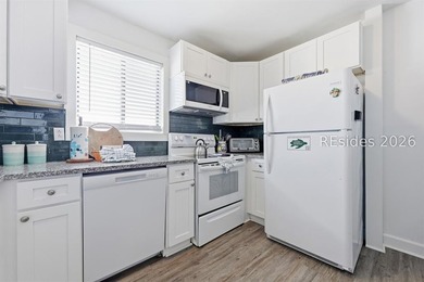 Beautifully renovated 2 bedroom, 2 bath villa in the gated - photo 11