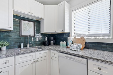 Beautifully renovated 2 bedroom, 2 bath villa in the gated - photo 12