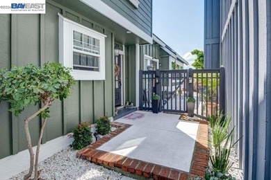 Contemporary home in Glen Cove, Vallejo, with 3 bedrooms and 2.5 - photo 3
