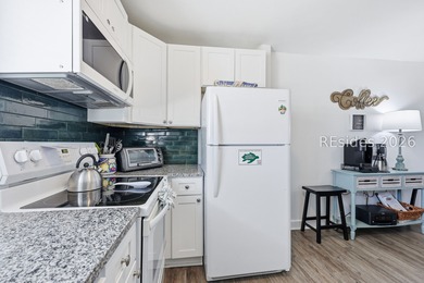 Beautifully renovated 2 bedroom, 2 bath villa in the gated - photo 13