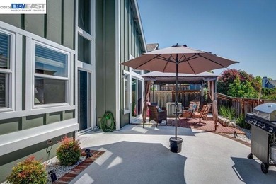 Contemporary home in Glen Cove, Vallejo, with 3 bedrooms and 2.5 - photo 4