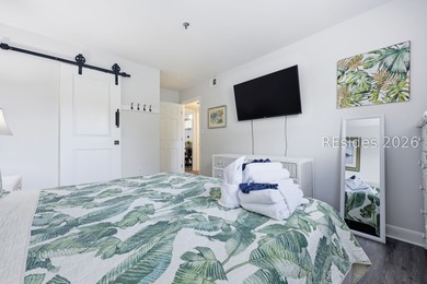 Beautifully renovated 2 bedroom, 2 bath villa in the gated - photo 15