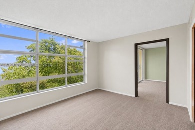 Welcome to Building 38, one of Palm-Aire's most desirable - photo 18
