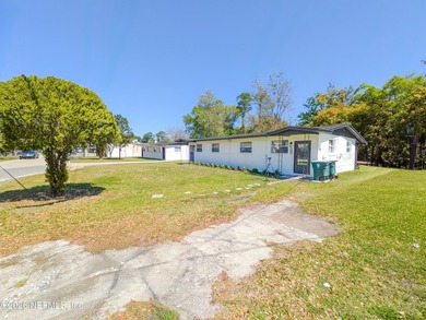 Rare Duplex Investment Opportunity in Jacksonville's Southside! - photo 3