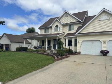 Lake Home For Sale in Lake Isabella, Michigan
