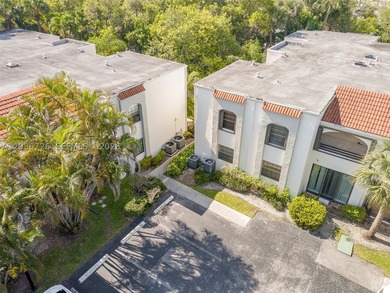 Welcome to this beautifully updated 2-bedroom, 2-bath garden - photo 2