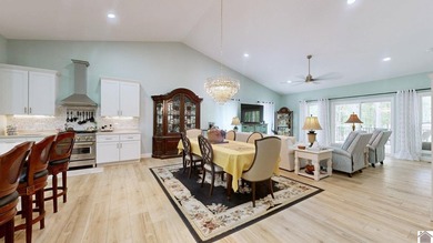 Tucked into a wooded setting just minutes from Kentucky Lake and - photo 10