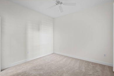 Step into this upgraded 2018 2 bed, 2 bath, + den villa in Grand - photo 12